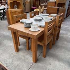 Stół z krzesłami lite drewno